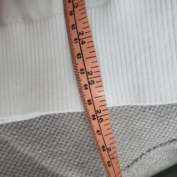 Peak Performance White Golf Knit Jumper Sweater Ladies Size XL - Picture 10 of 11